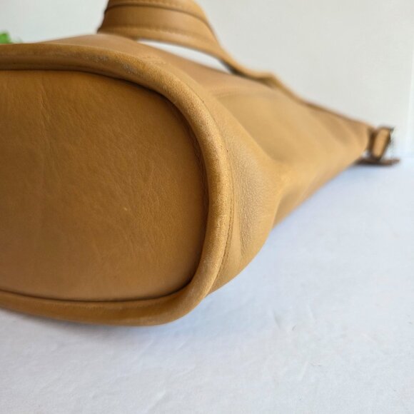 EUC Coach Vintage Legacy Slim Duffle Shoulder Bag (#9060) in Camel w/Nickel HW - Picture 8 of 16